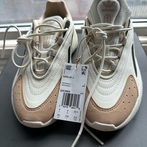 Adidas- Ozelia j Casual running sneakers